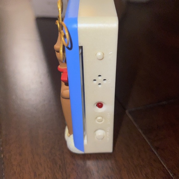 Merry Christmas Recordable Sing Along Hallmark Ornament - Picture 4 of 5